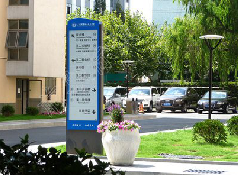 鹤壁哪些因素影响宣传栏的制作？